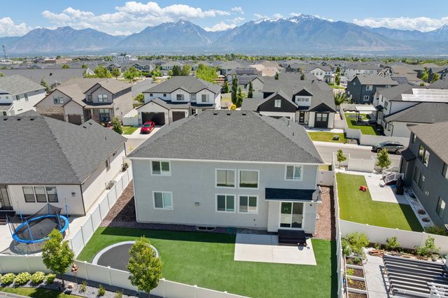 10938 S GLAMIS DUNE DR, South Jordan, UT 84009