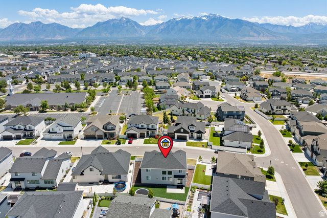 10938 S GLAMIS DUNE DR, South Jordan, UT 84009