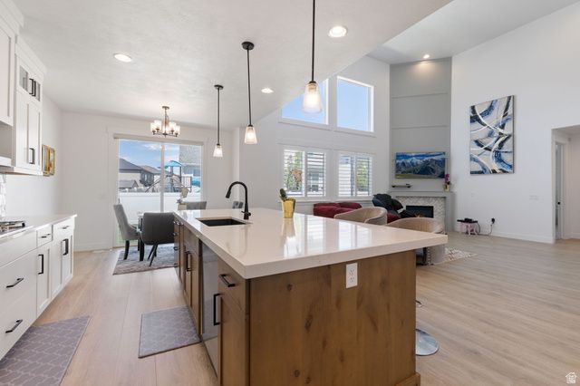 10938 S GLAMIS DUNE DR, South Jordan, UT 84009