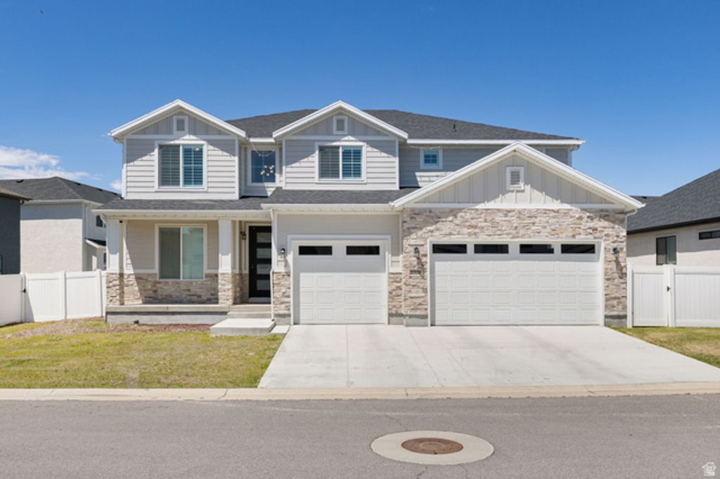 10938 S GLAMIS DUNE DR, South Jordan, UT 84009