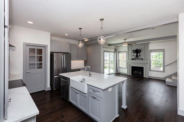 1706 SW Franklin Drive, Ankeny, IA 50023