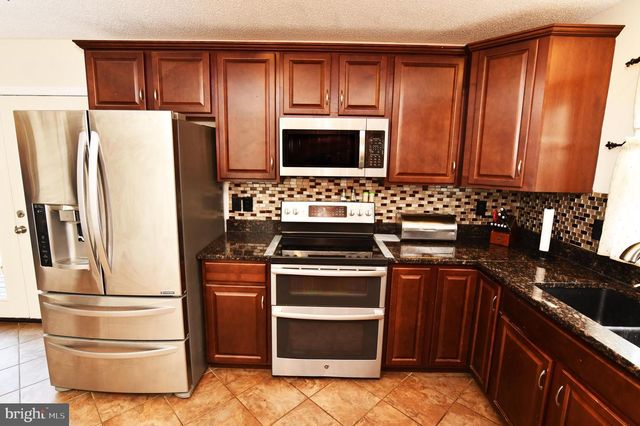 128 - 130 DOGWOOD DR, Cross Junction, VA 22625