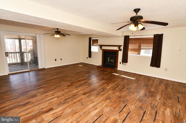128 - 130 DOGWOOD DR, Cross Junction, VA 22625
