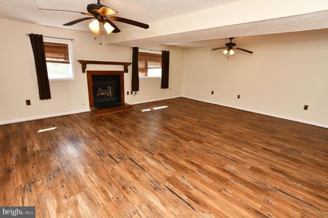 128 - 130 DOGWOOD DR, Cross Junction, VA 22625