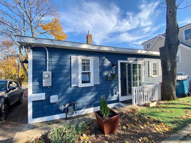 22 Sherman Ave, Nahant, MA 01908