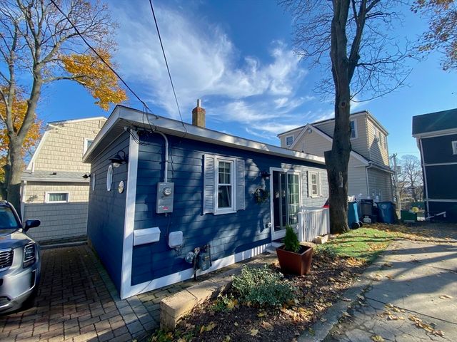 22 Sherman Ave, Nahant, MA 01908