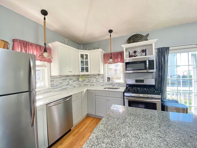 22 Sherman Ave, Nahant, MA 01908