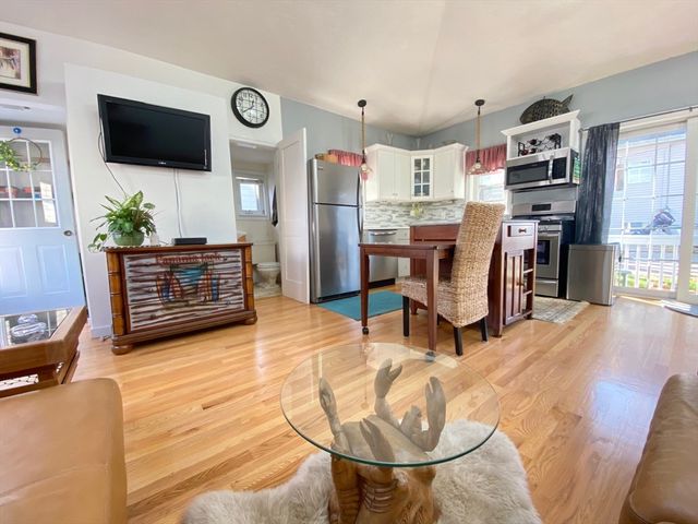 22 Sherman Ave, Nahant, MA 01908