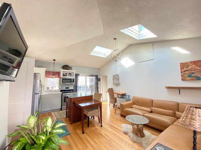 22 Sherman Ave, Nahant, MA 01908