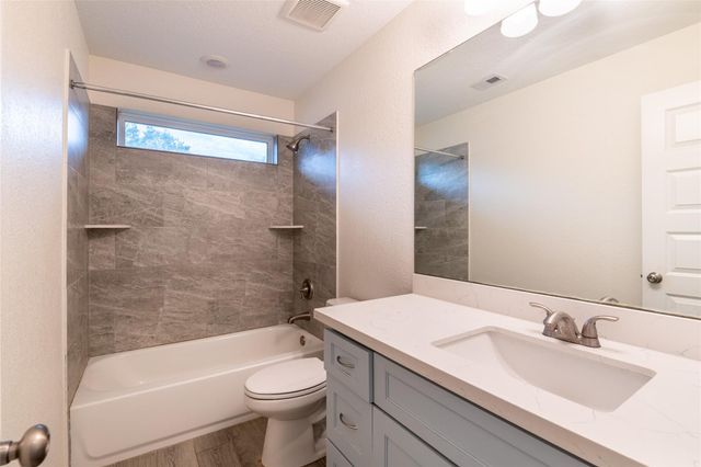 25012 Armagh Street, Hempstead, TX 77445