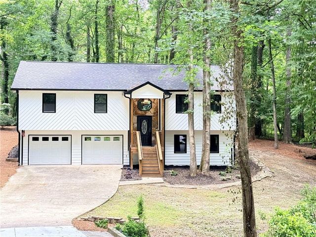 4508 Lost Mountain Court, Powder Springs, GA 30127