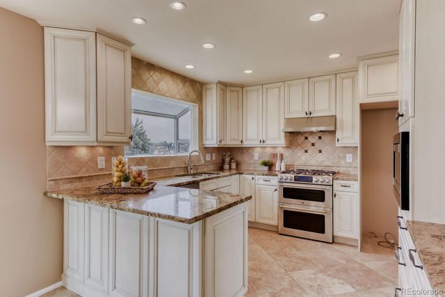 9378 Shadowglen Court, Highlands Ranch, CO 80126