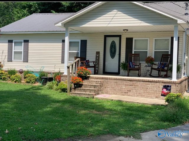 330 Meredith Drive, Town Creek, AL 35672