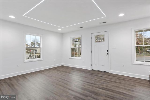 674 WINCHESTER AVE, Martinsburg, WV 25401