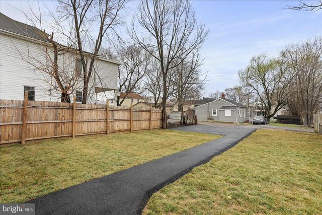 674 WINCHESTER AVE, Martinsburg, WV 25401