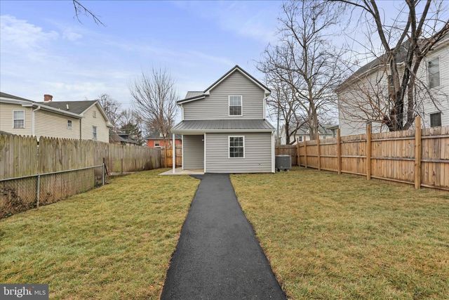 674 WINCHESTER AVE, Martinsburg, WV 25401