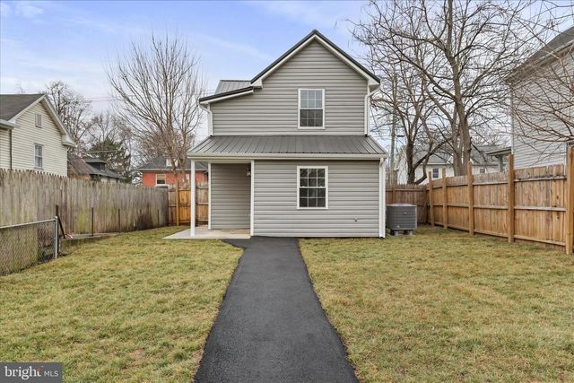 674 WINCHESTER AVE, Martinsburg, WV 25401