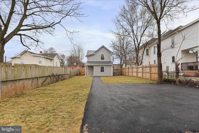 674 WINCHESTER AVE, Martinsburg, WV 25401