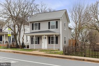 674 WINCHESTER AVE, Martinsburg, WV 25401