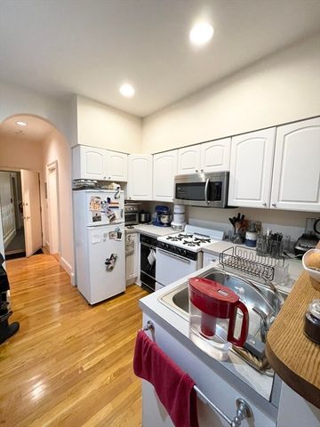 29 Anderson Street 2, Boston, MA 02114