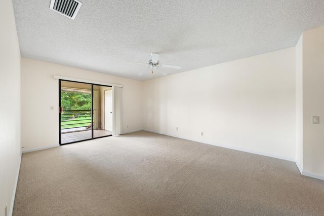 10101 Mangrove Drive 201, Boynton Beach, FL 33437