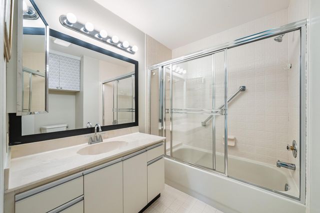 10101 Mangrove Drive 201, Boynton Beach, FL 33437