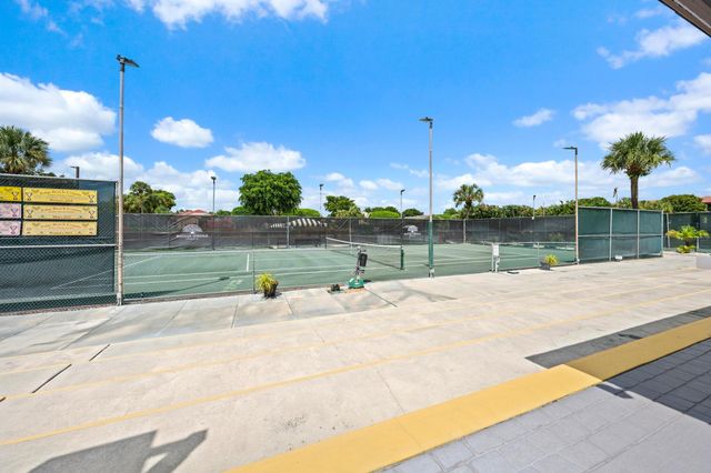10101 Mangrove Drive 201, Boynton Beach, FL 33437