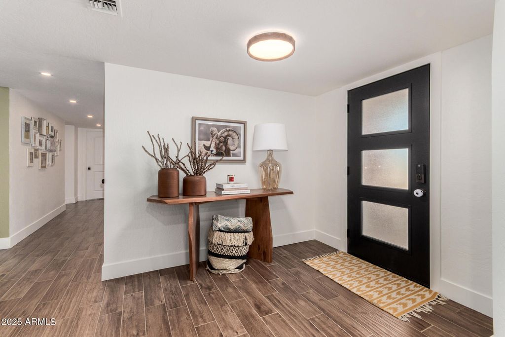 2107 N SOSSAMAN Road, Mesa, AZ 85207