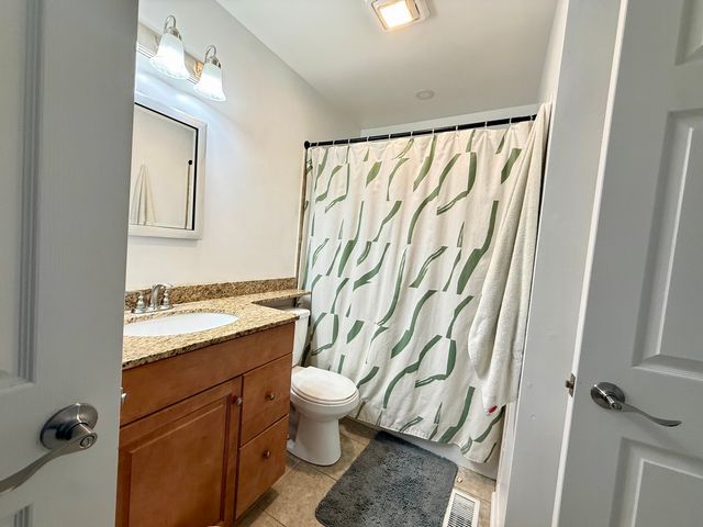 1077 Courtland Drive 0, Buffalo Grove, IL 60089