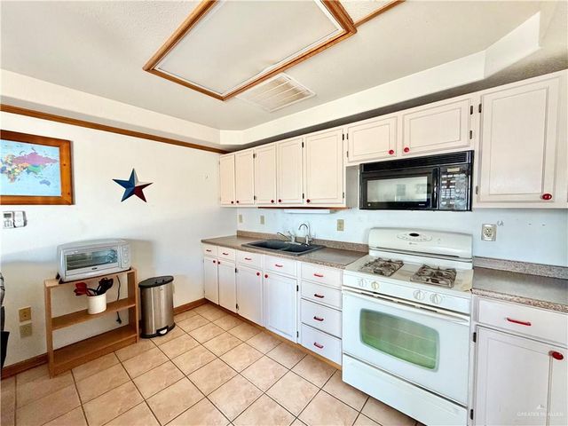 7515 Long Drive, Mission, TX 78572