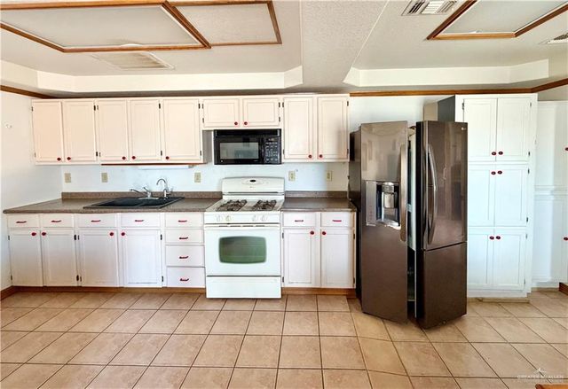7515 Long Drive, Mission, TX 78572