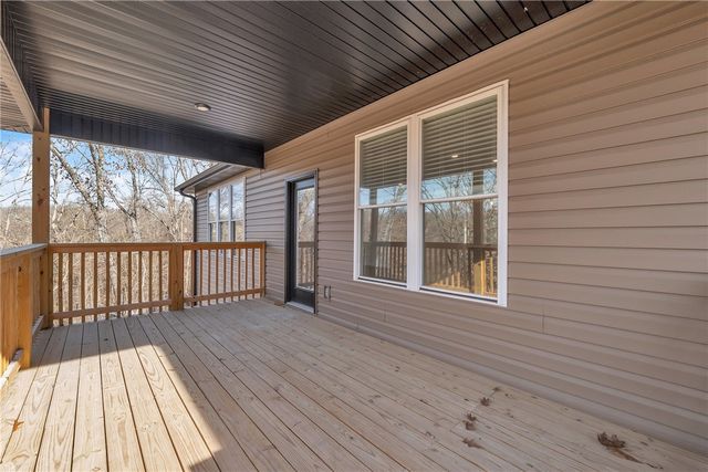 5 Burns Circle, Bella Vista, AR 72714