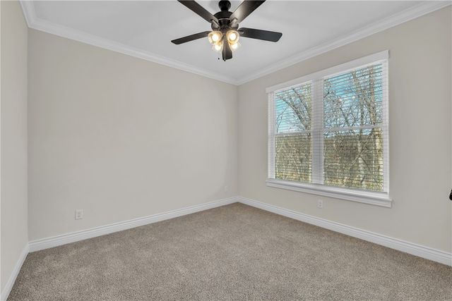 5 Burns Circle, Bella Vista, AR 72714