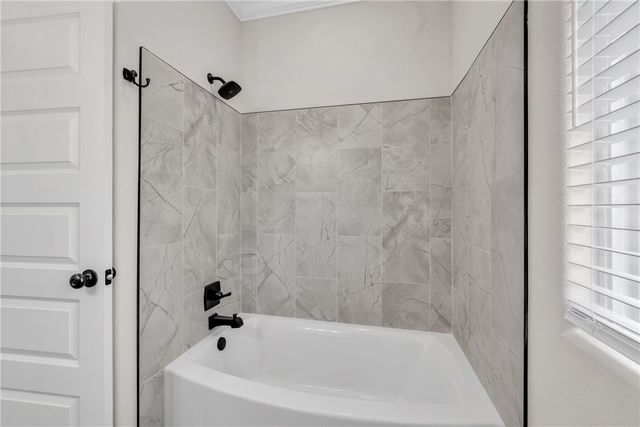 5 Burns Circle, Bella Vista, AR 72714