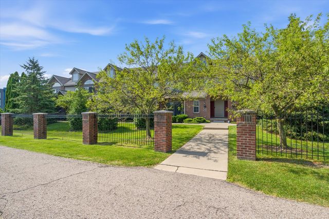 2910 N Signature Boulevard, Ann Arbor, MI 48103