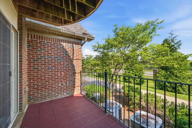 2910 N Signature Boulevard, Ann Arbor, MI 48103