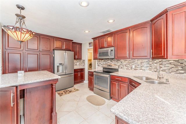 2930 PEMBRIDGE STREET, Kissimmee, FL 34747