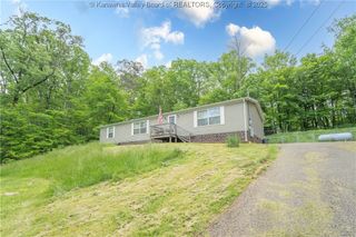 2215 Chestnut Street, South Charleston, WV 25309