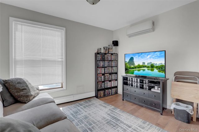882 Hempstead Turnpike, Franklin Square, NY 11010