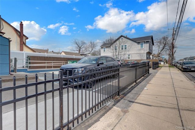 882 Hempstead Turnpike, Franklin Square, NY 11010