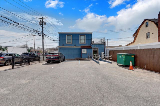 882 Hempstead Turnpike, Franklin Square, NY 11010