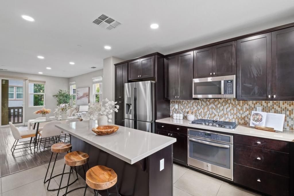 Image 6 of property listing at 795 Opie Court, San Jose, CA 95133