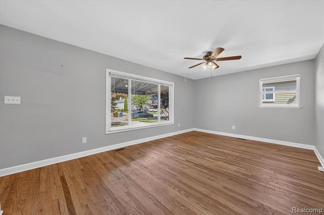 19360 Kinloch Street, Redford, MI 48240