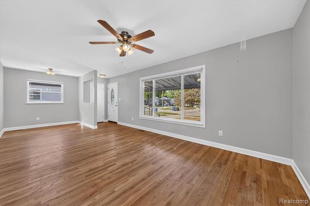 19360 Kinloch Street, Redford, MI 48240