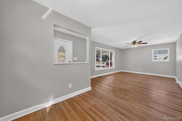 19360 Kinloch Street, Redford, MI 48240