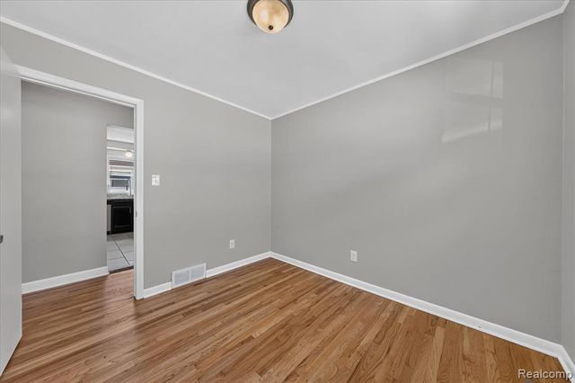 19360 Kinloch Street, Redford, MI 48240