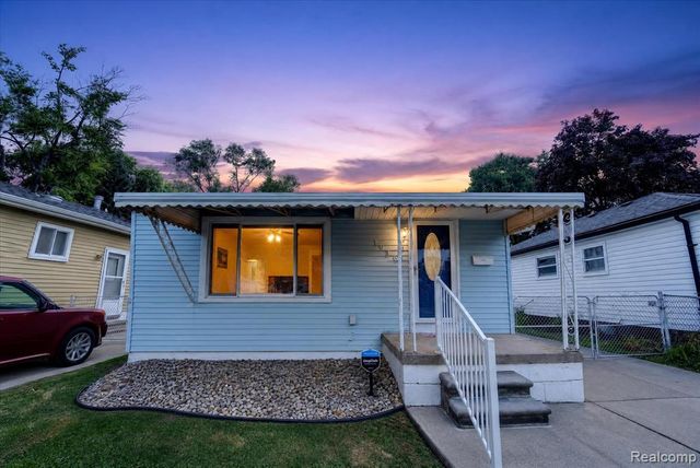 19360 Kinloch Street, Redford, MI 48240