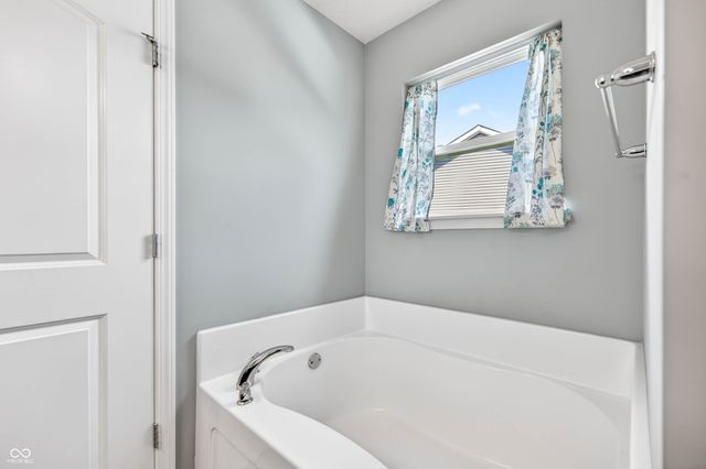 475 Rocky Road, Greenfield, IN 46140