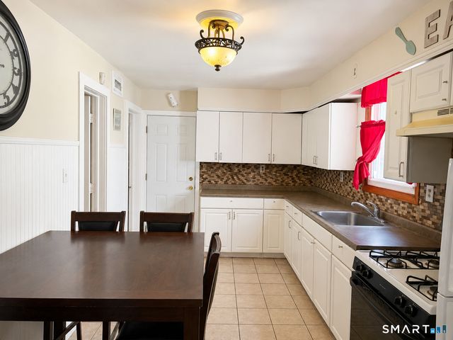 130 Plymouth Street, New Haven, CT 06504