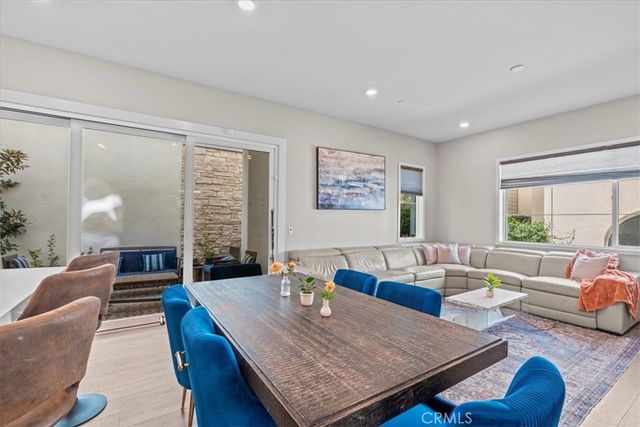 113 Source, Irvine, CA 92618